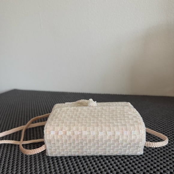 white/white-cream beaded vintage evening bag - Picture 8 of 9